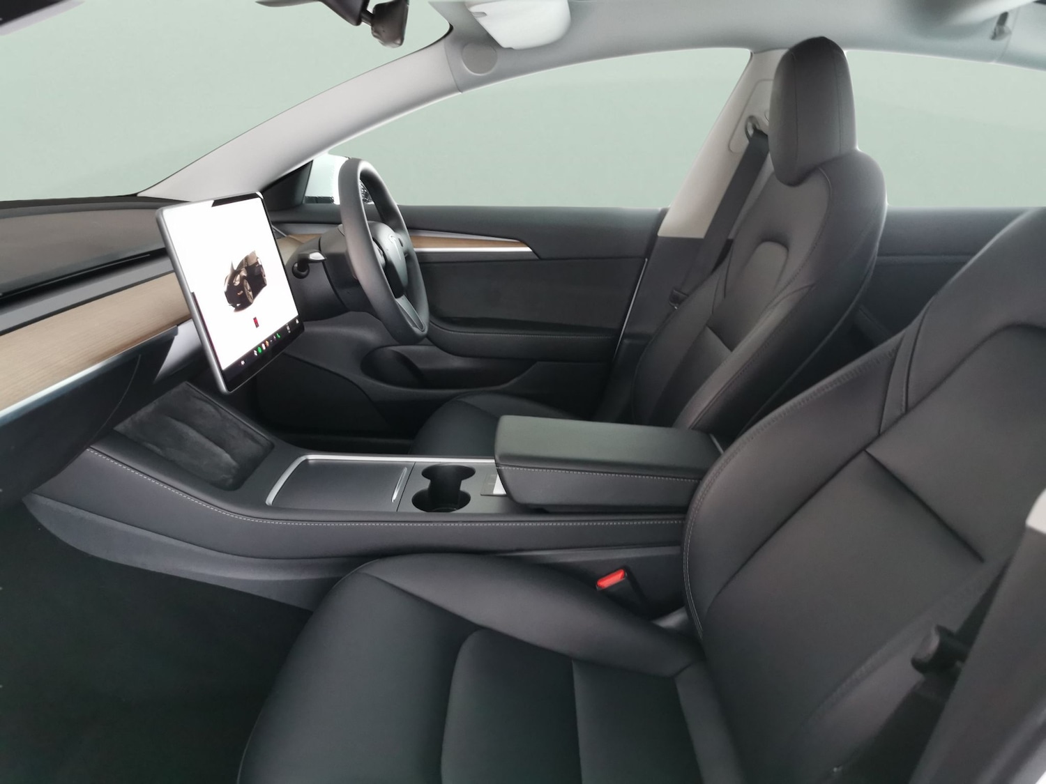 Used Tesla Model 3 2023 for sale - 76875396: Photo 4