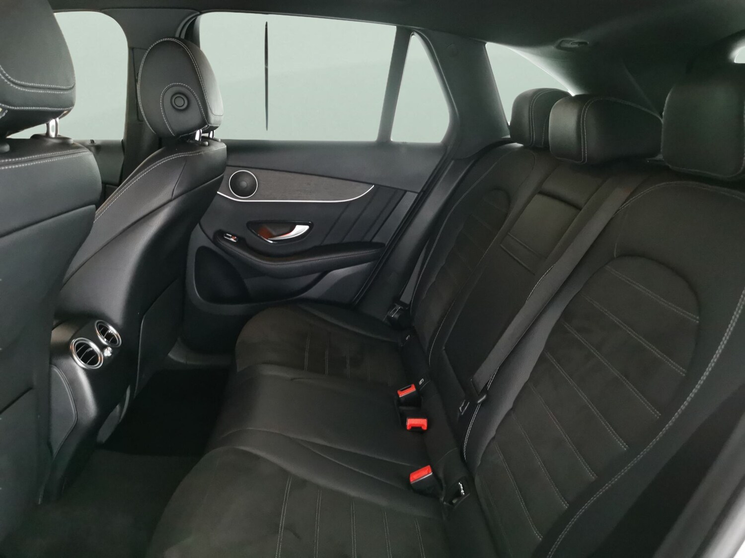 Used Mercedes-Benz GLC 2020 for sale - 78054001: Photo 26