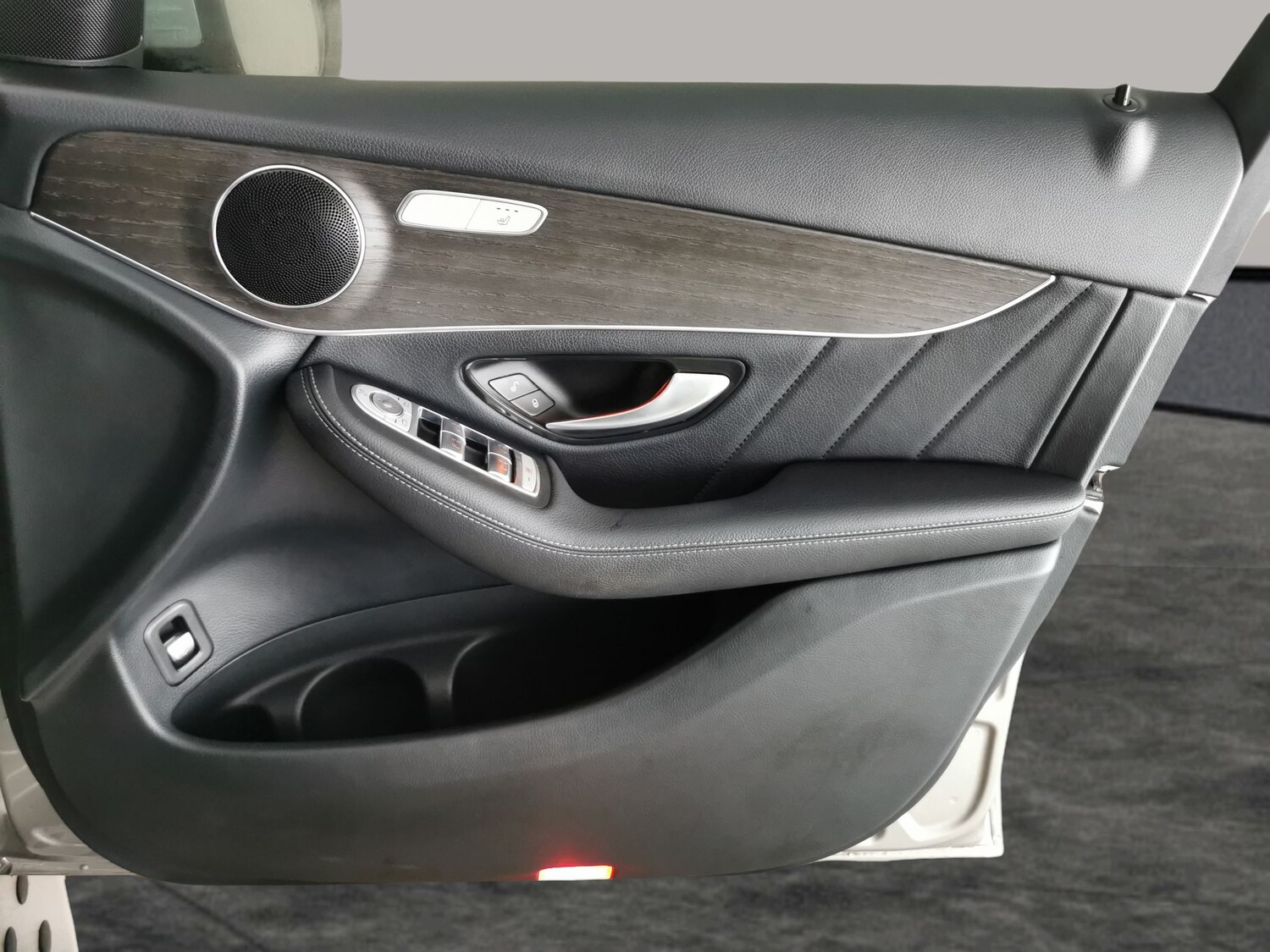 Used Mercedes-Benz GLC 2020 for sale - 78054001: Photo 30