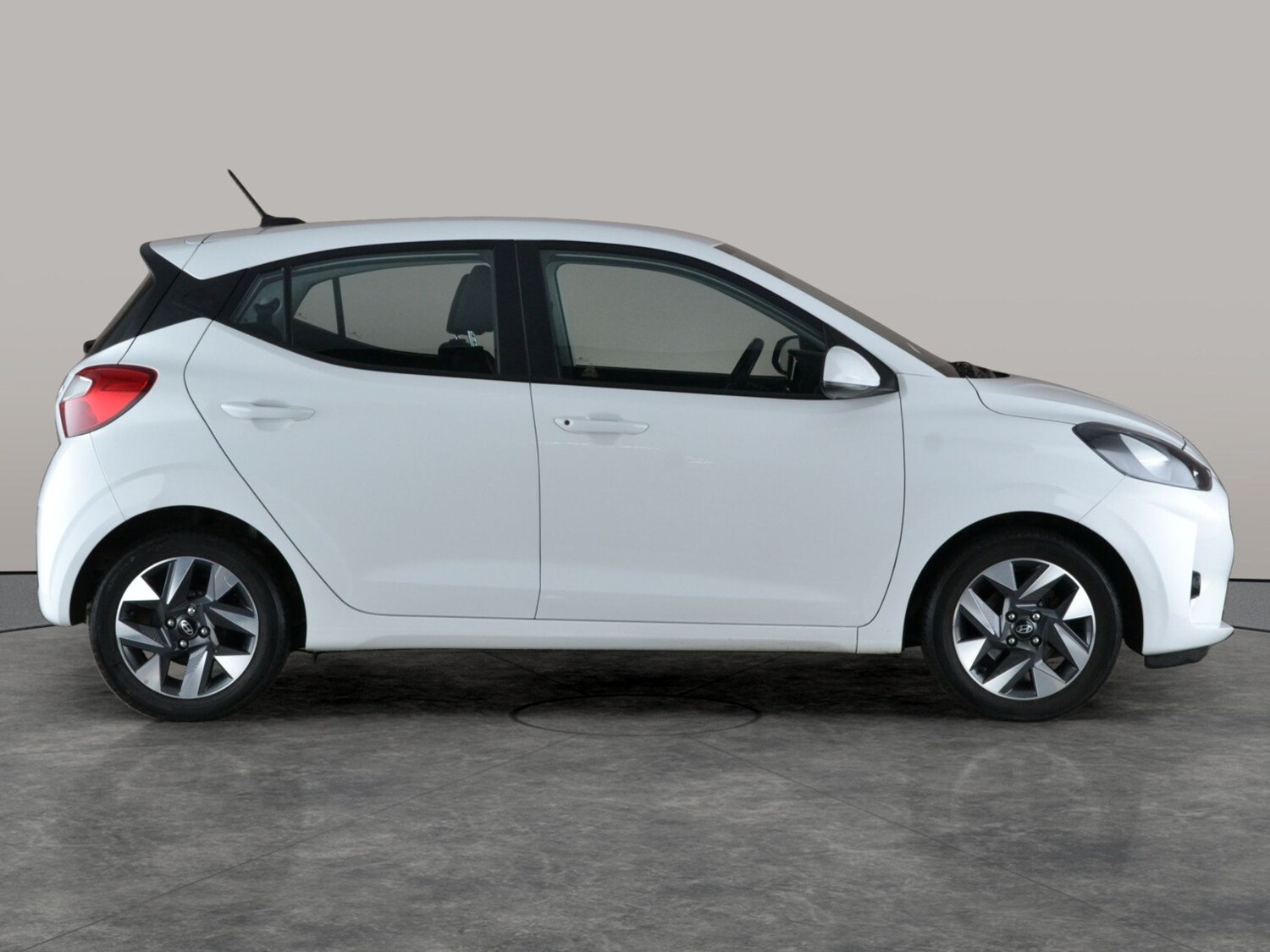 Used Hyundai i10 for sale - 77529901: Photo 9