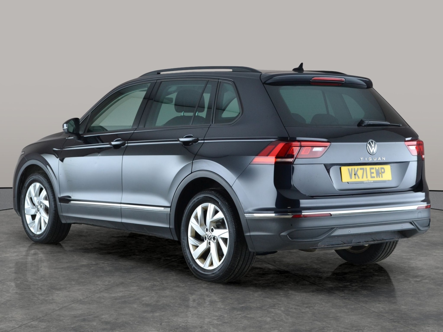 Used Volkswagen Tiguan 2021 for sale - 77581768: Photo 11