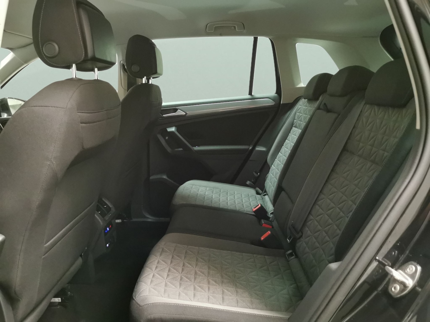 Used Volkswagen Tiguan 2021 for sale - 77581768: Photo 24