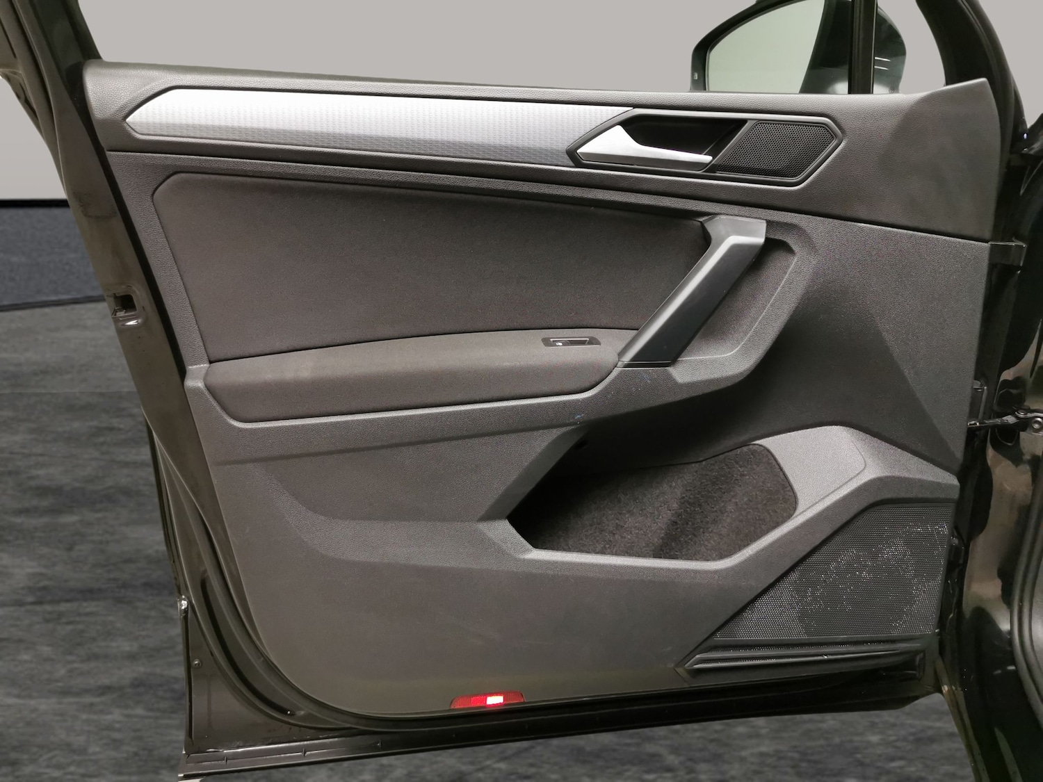 Used Volkswagen Tiguan 2021 for sale - 77581768: Photo 25