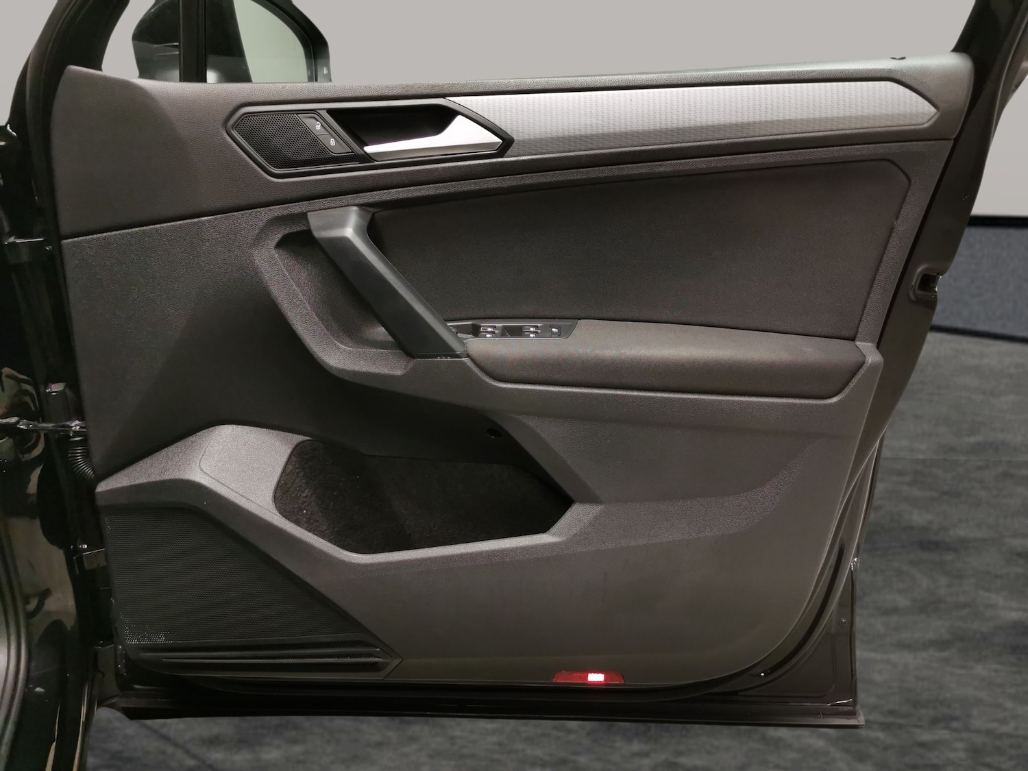 Used Volkswagen Tiguan 2021 for sale - 77581768: Photo 28