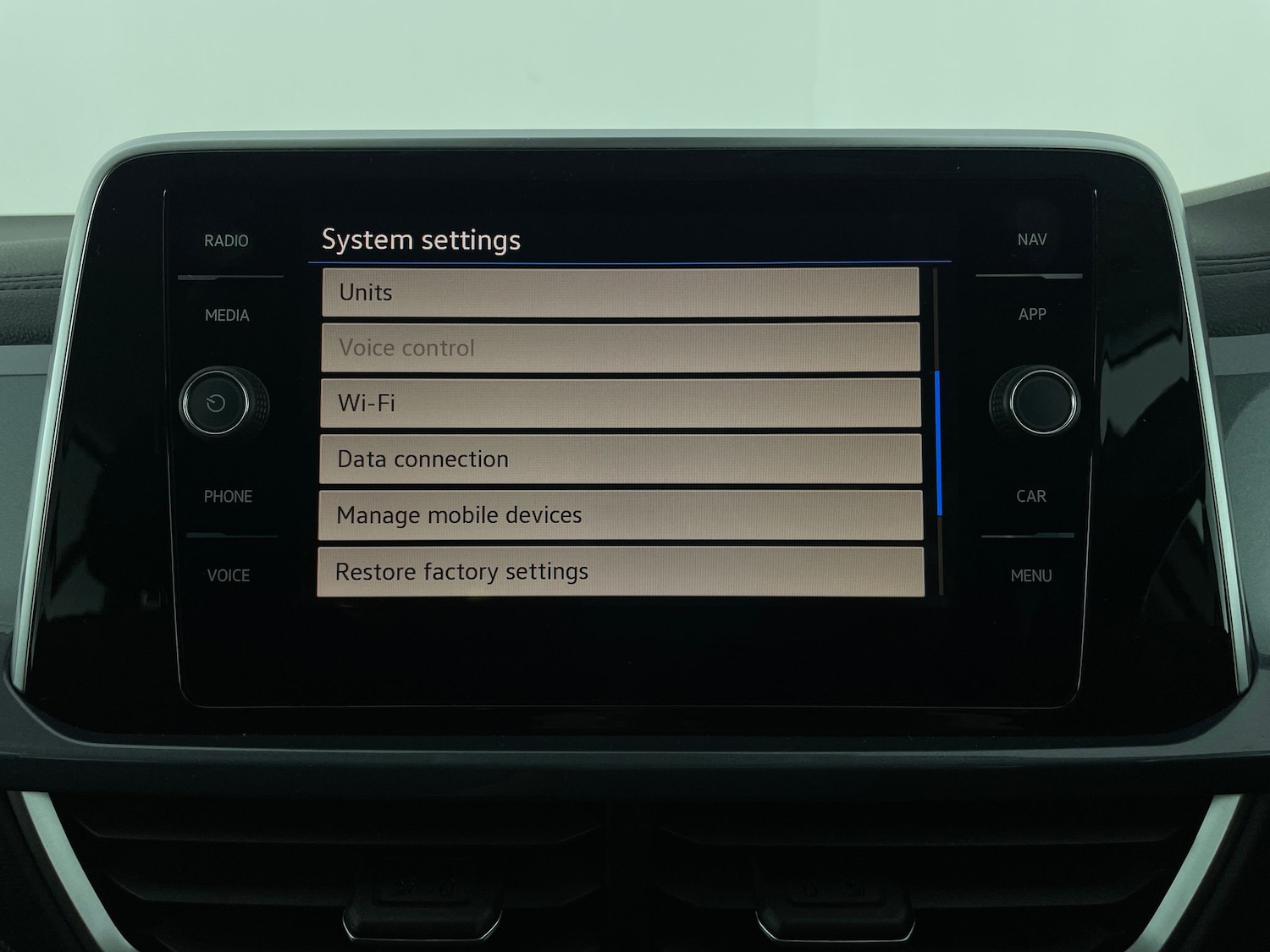 Used Volkswagen T-Roc 2023 for sale - 76758167: Photo 14