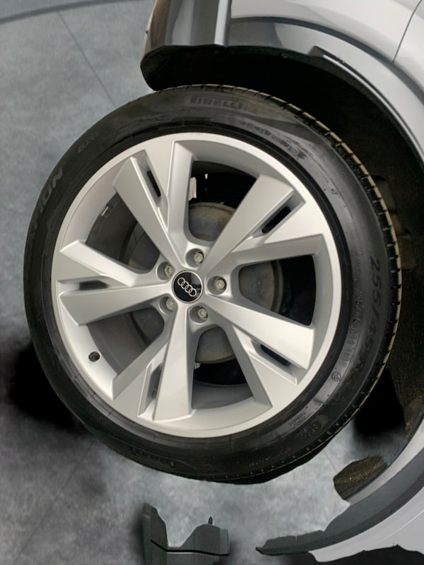 Used Audi Q4 e-tron 2023 for sale - 76240923: Photo 37