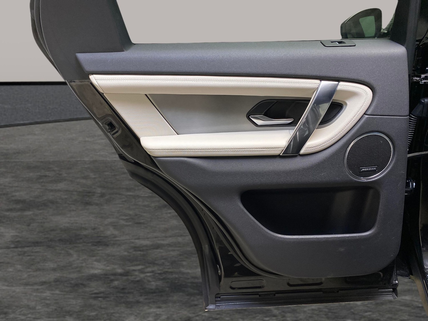 Used Land Rover Discovery Sport 2024 for sale - 78197830: Photo 31