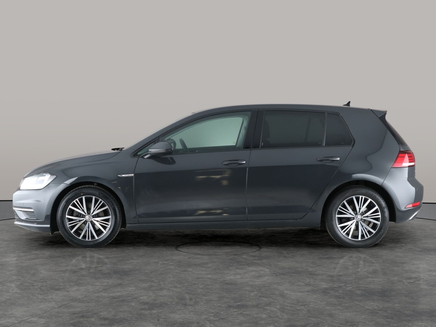 Used Volkswagen Golf 2018 for sale - 76364918: Photo 15