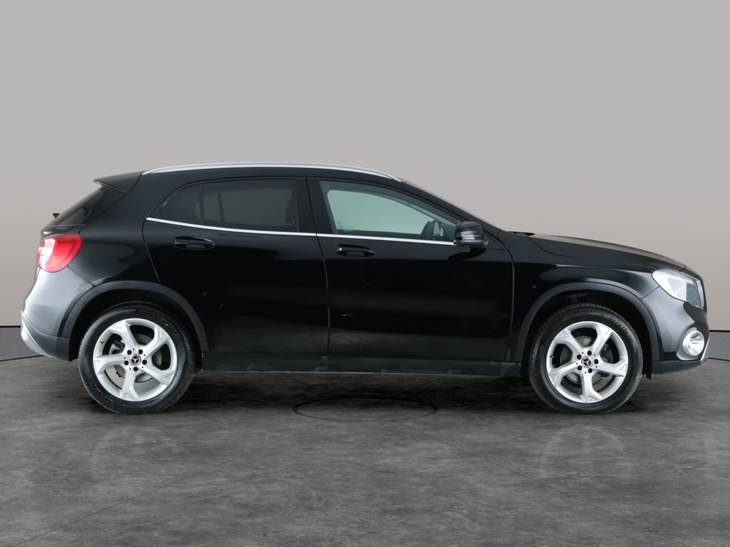 Used Mercedes-Benz GLA 2018 for sale - 76703972: Photo 9