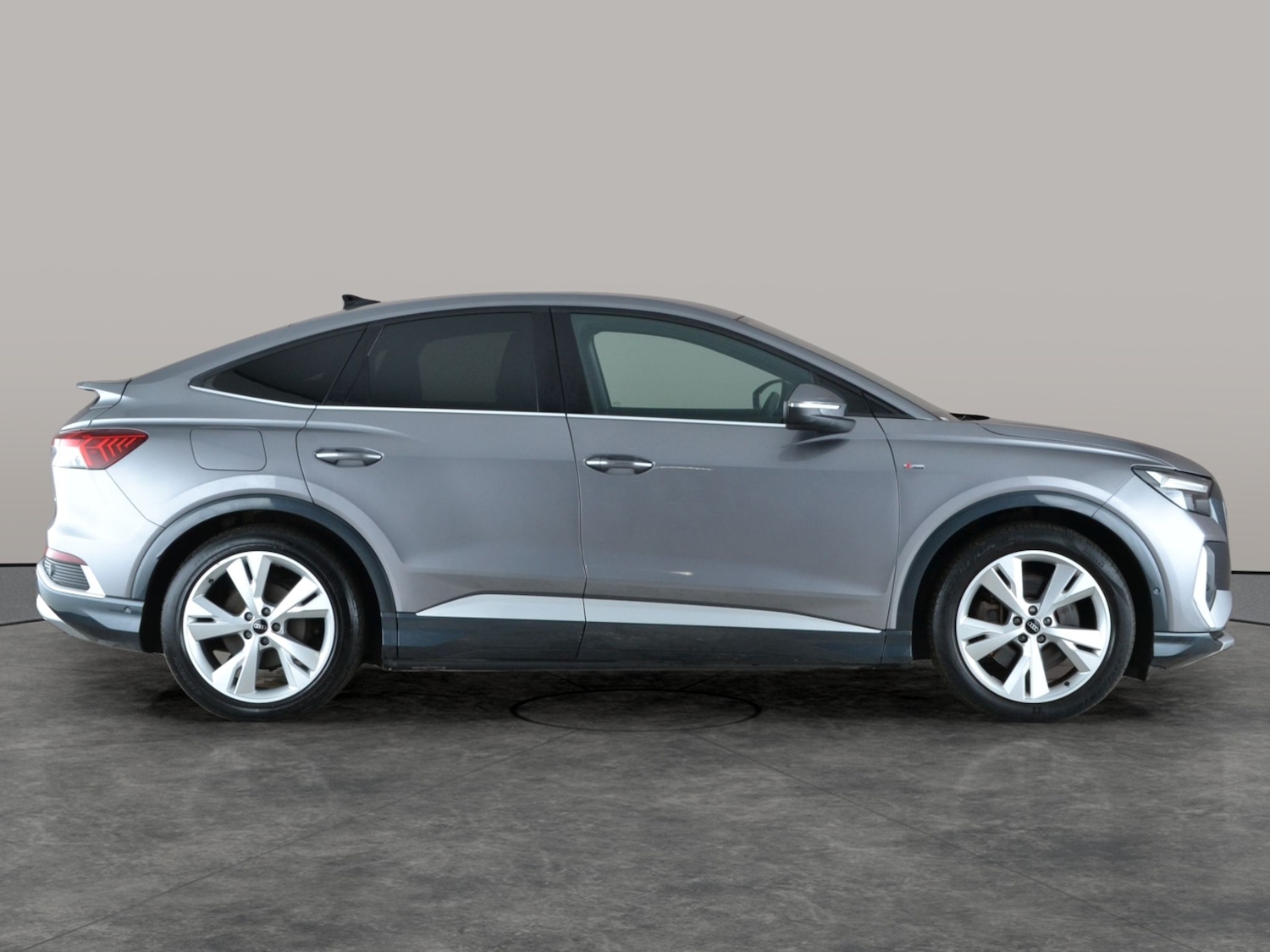 Used Audi Q4 e-tron 2022 for sale - 77294929: Photo 9