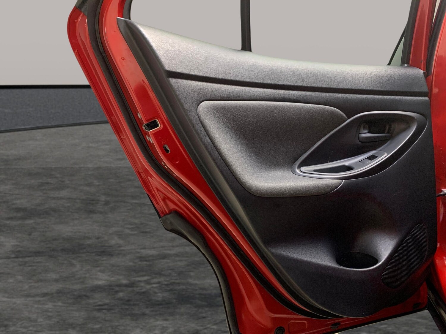 Used Toyota Yaris Cross 2022 for sale - 77472295: Photo 24