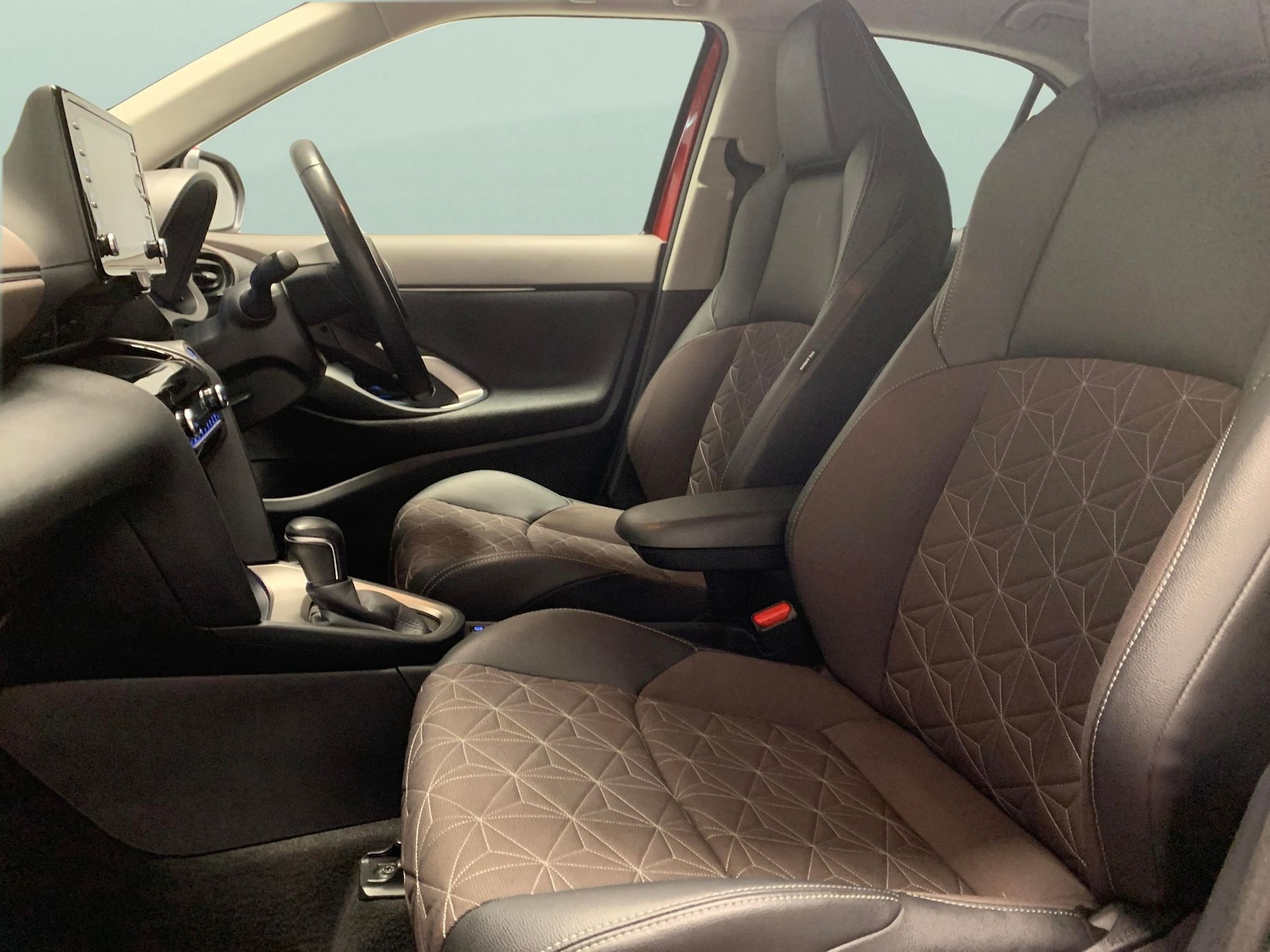 Used Toyota Yaris Cross 2022 for sale - 77472295: Photo 4