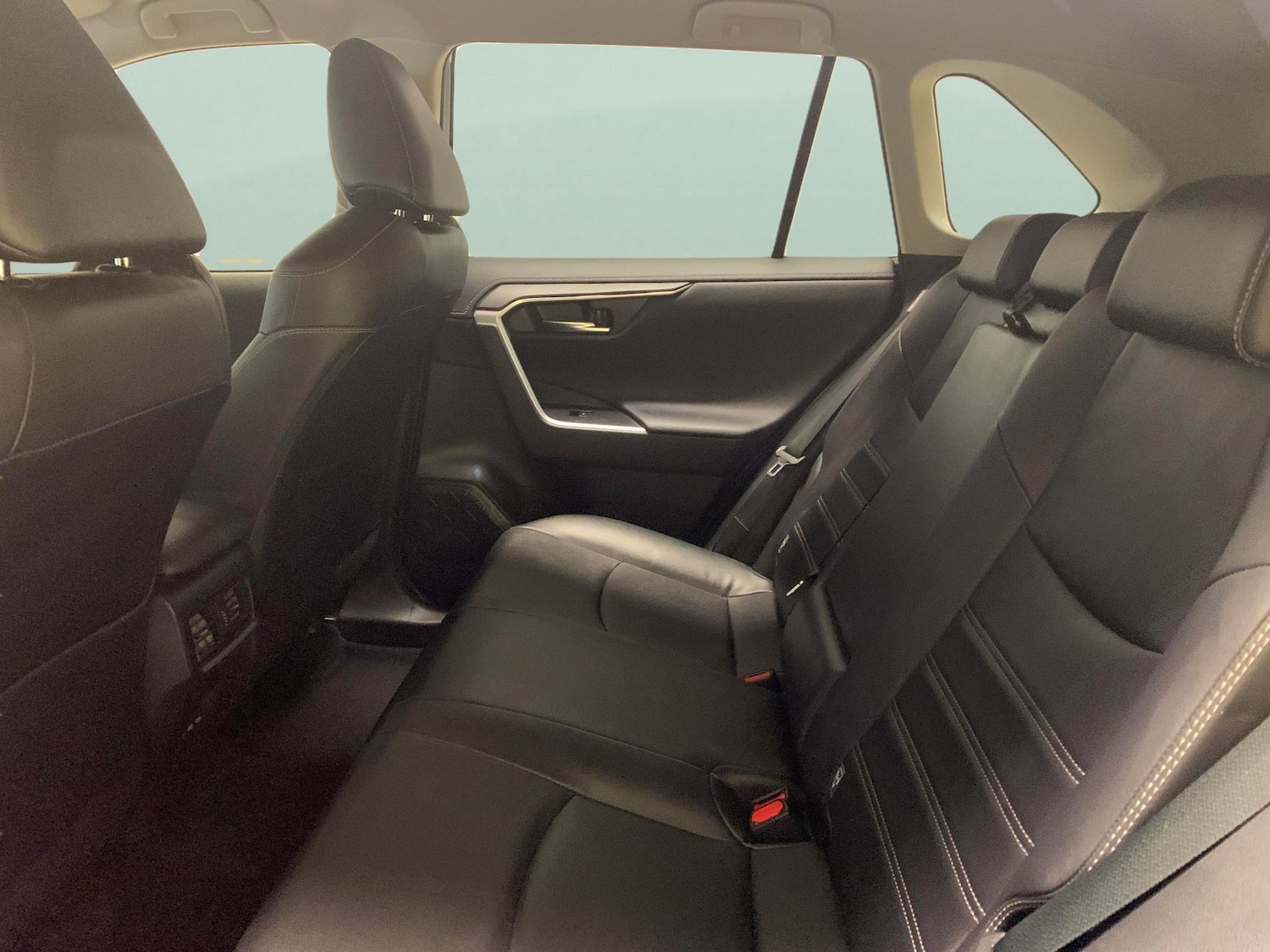 Used Toyota RAV4 2022 for sale - 76381690: Photo 32