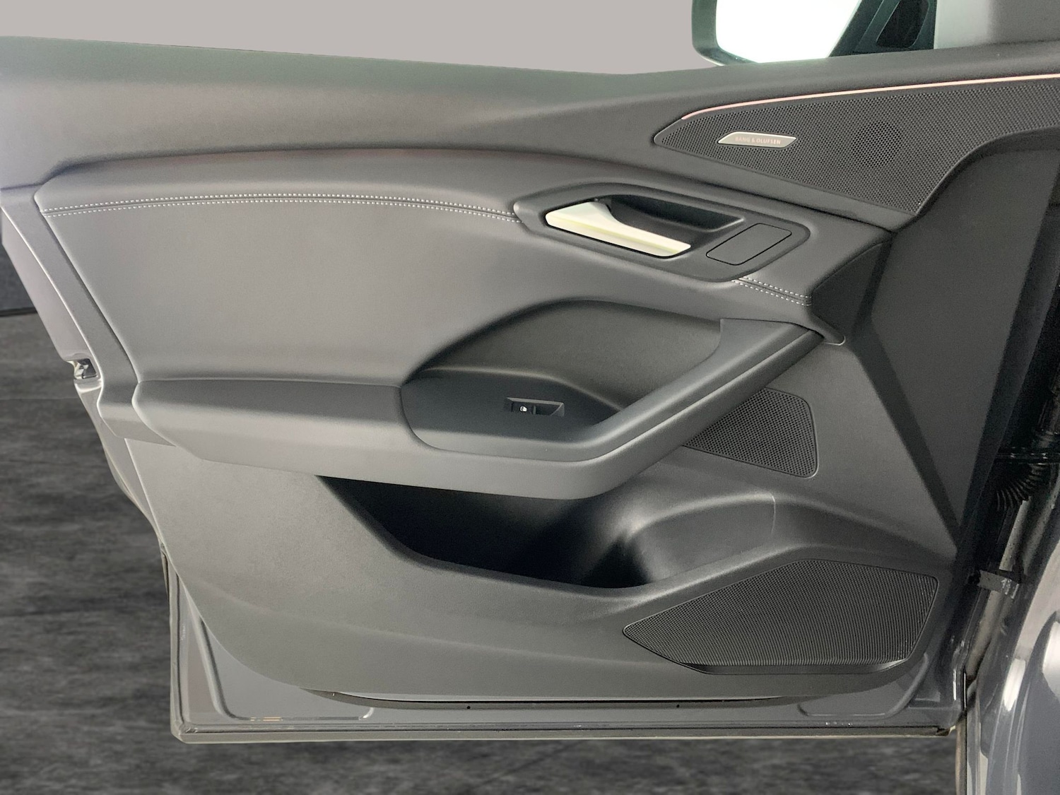 Used Audi Q6 e-tron 2025 for sale - 76491899: Photo 30