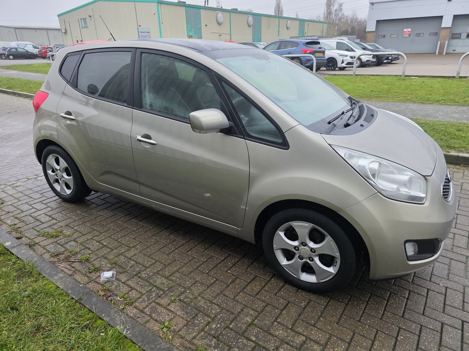 Used Kia Venga 2014 for sale - 76982788: Photo 11