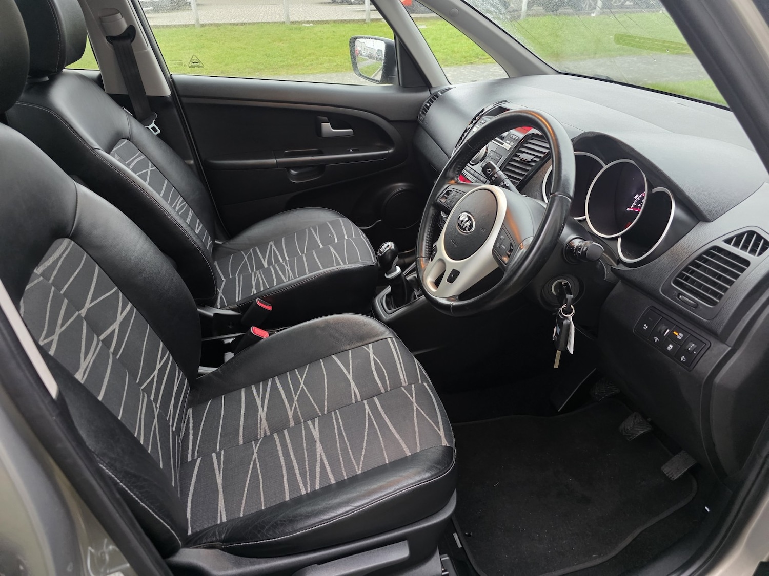 Used Kia Venga 2014 for sale - 76982788: Photo 12