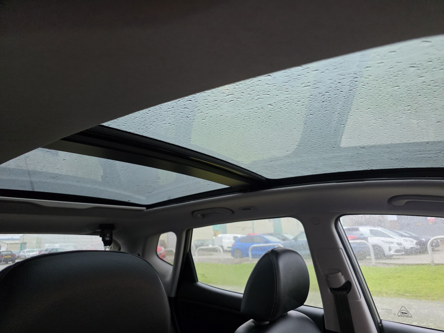 Used Kia Venga 2014 for sale - 76982788: Photo 15