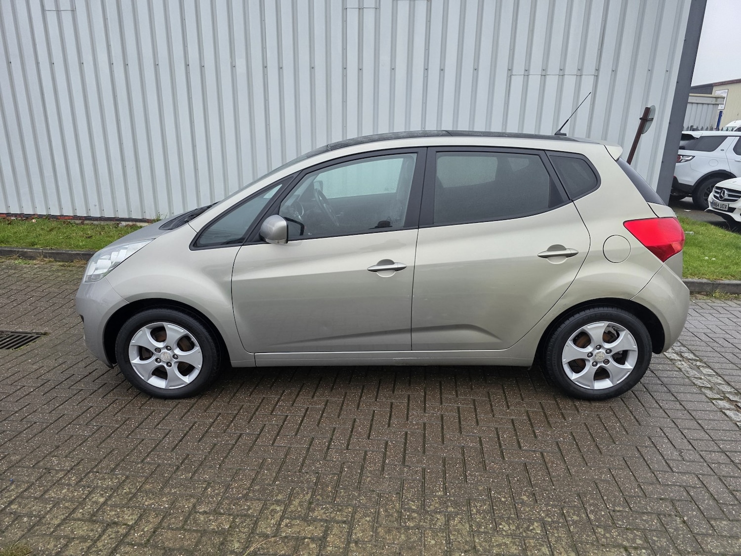 Used Kia Venga 2014 for sale - 76982788: Photo 7