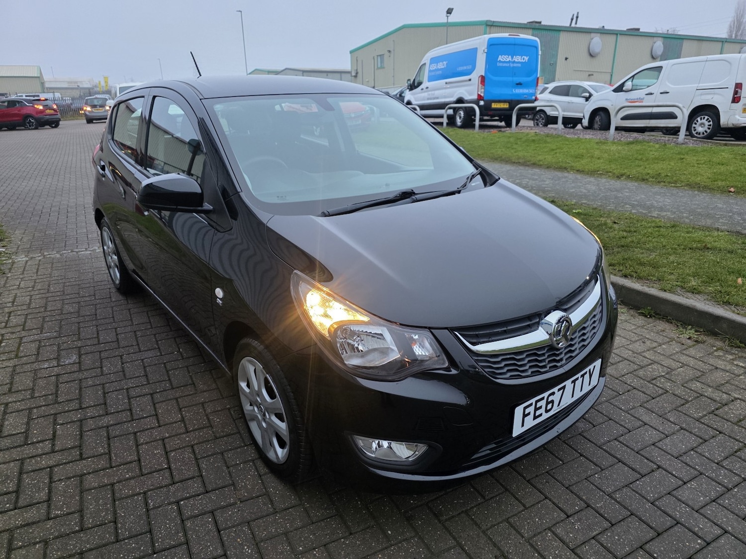 Used Vauxhall Viva 2017 for sale - 77189351: Photo 2