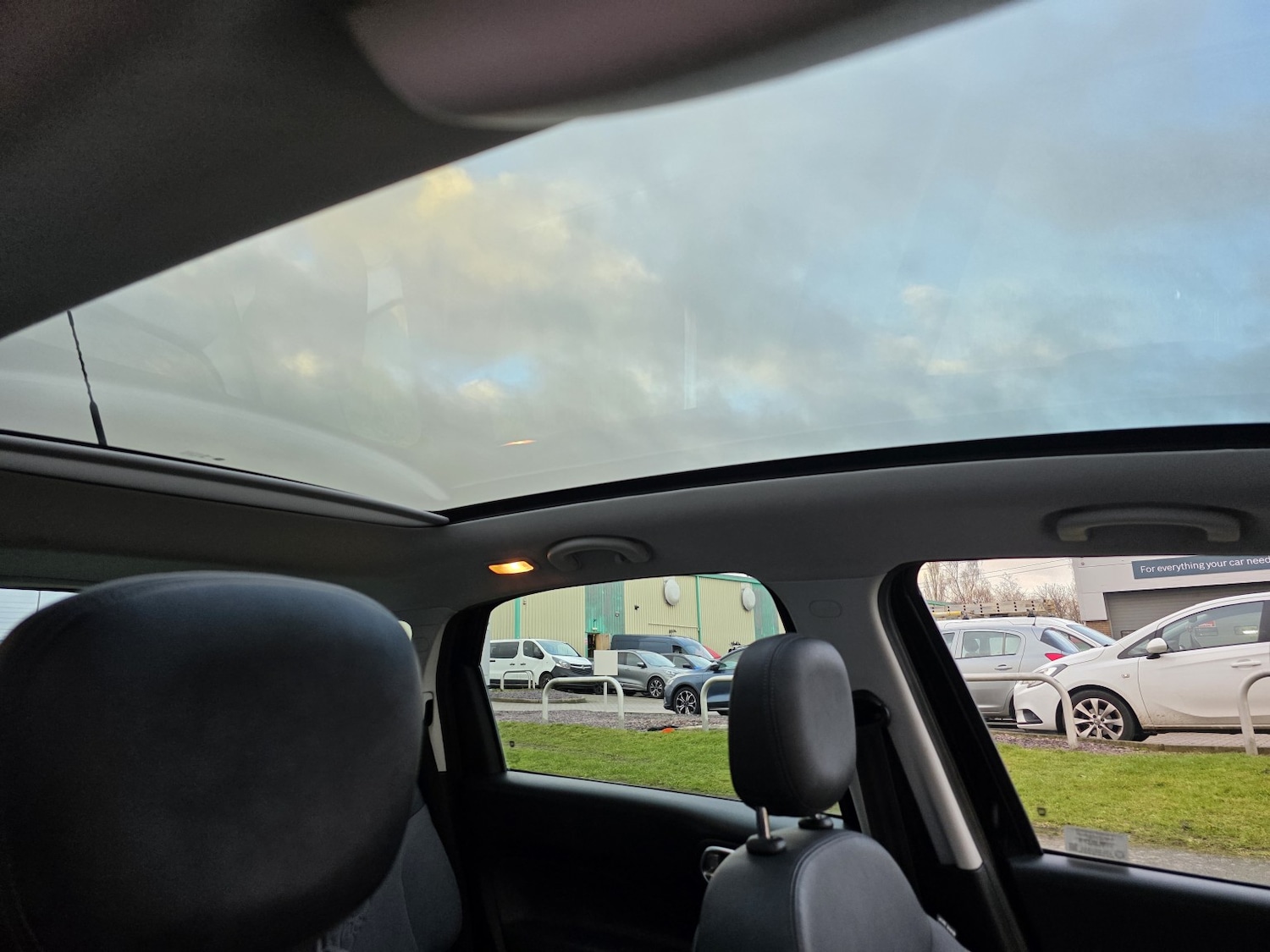 Used Fiat 500L 2014 for sale - 77303712: Photo 14