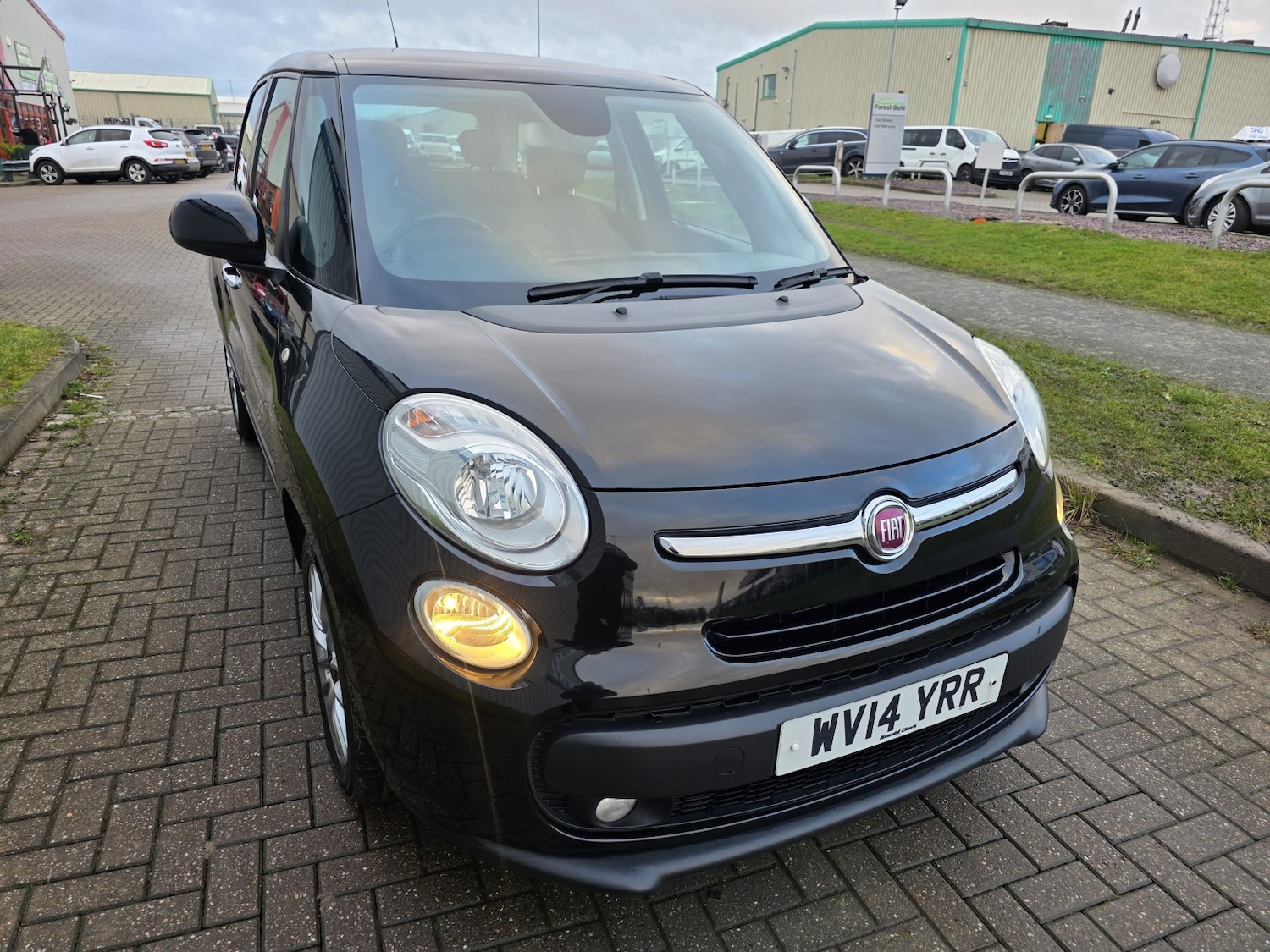 Used Fiat 500L 2014 for sale - 77303712: Photo 2