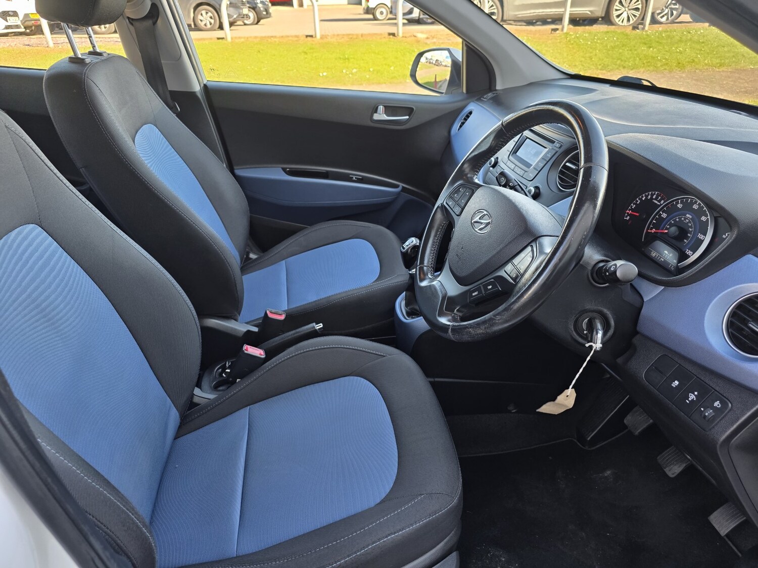 Used Hyundai i10 2014 for sale - 78155378: Photo 12