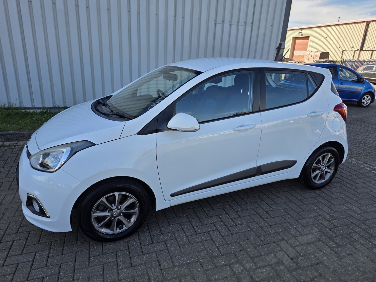 Used Hyundai i10 2014 for sale - 78155378: Photo 6