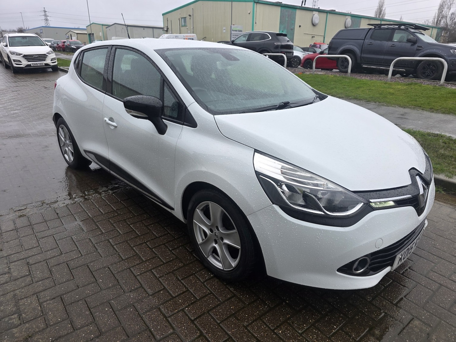 Used Renault Clio 2015 for sale - 77548261: Photo 10
