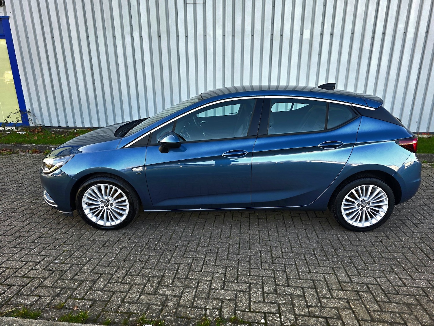 Used Vauxhall Astra 2016 for sale - 76605845: Photo 5