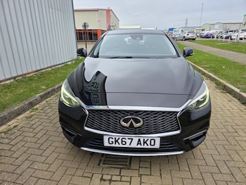 Used Infiniti Q30 2017 for sale - 77851287: Photo