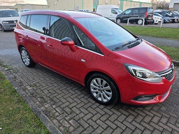 Vauxhall Zafira feature image