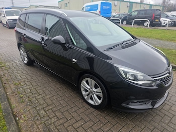 2017 - 1.4 i Turbo SRi Nav 5-Door