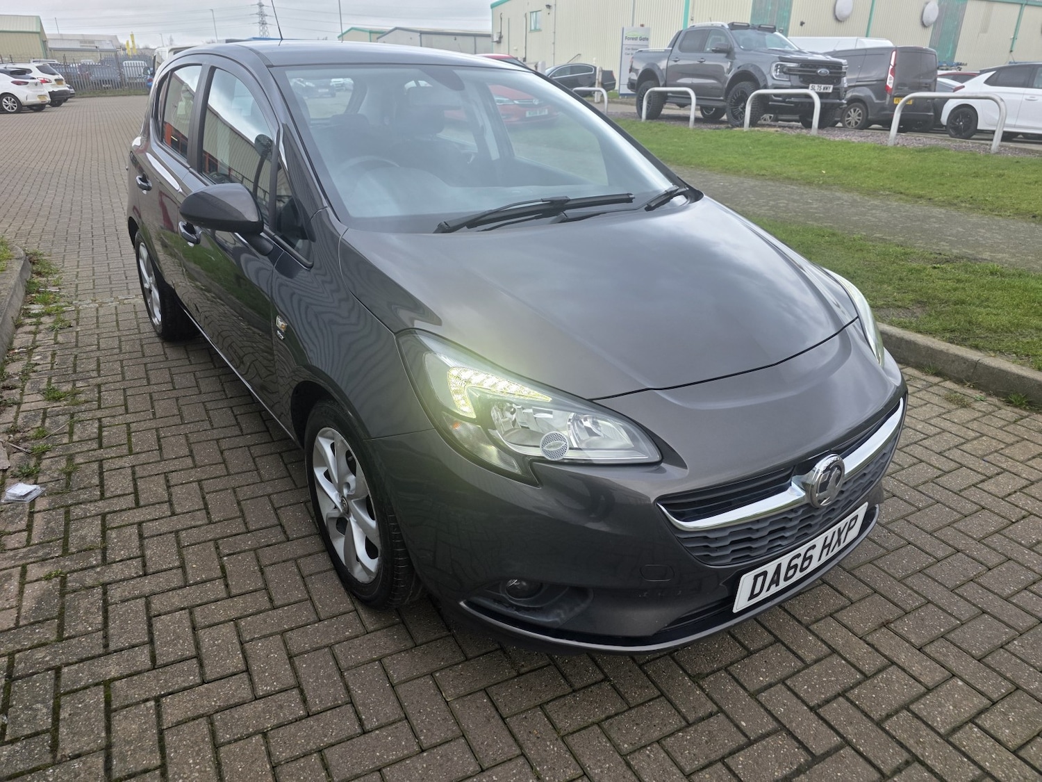 Used Vauxhall Corsa 2016 for sale - 76951066: Photo 2