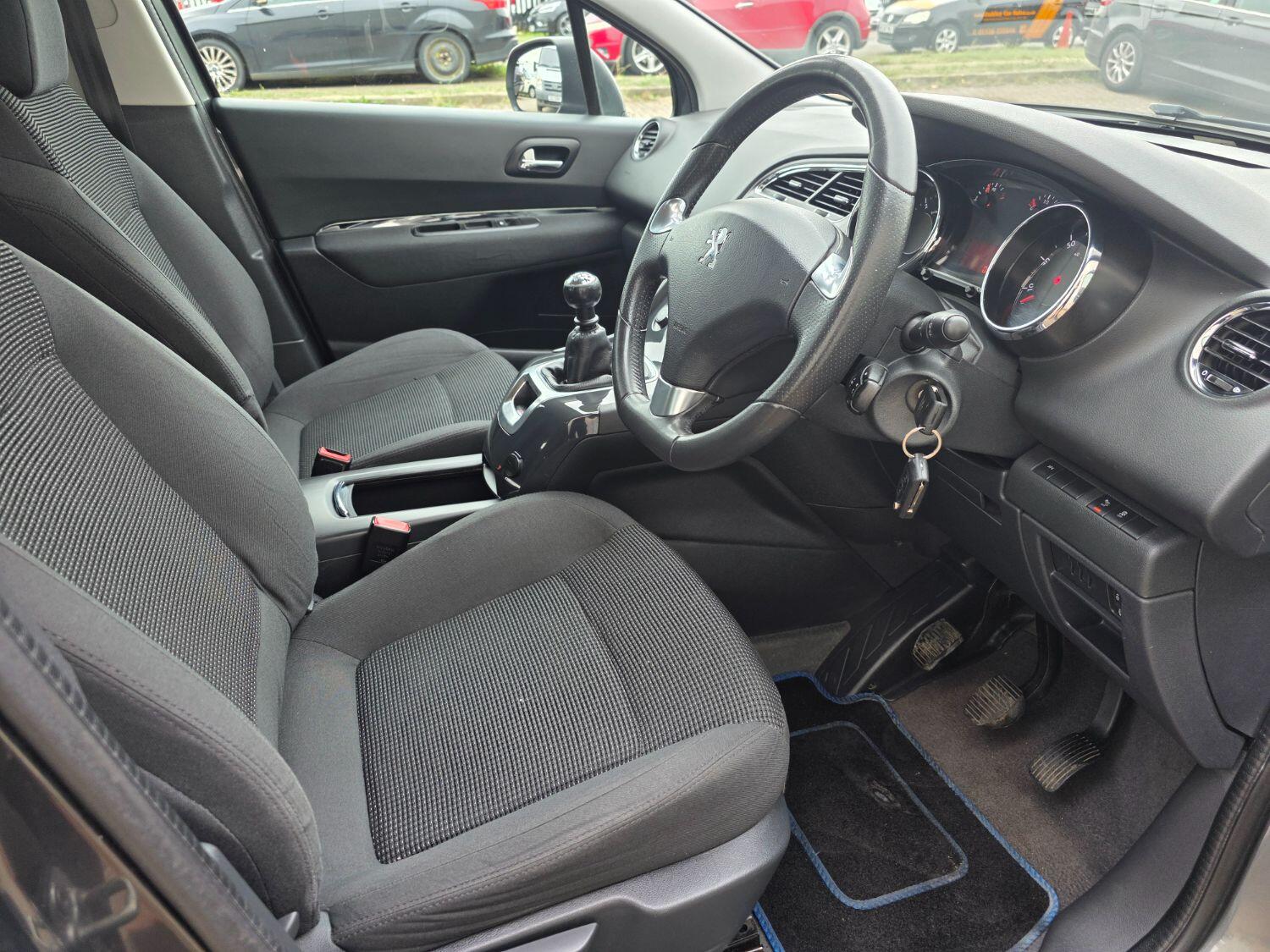 Used Peugeot 5008 2014 for sale - 76794211: Photo 11