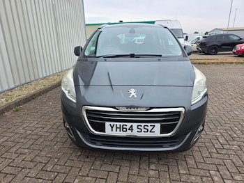 Used Peugeot 5008 2014 for sale - 76794211: Photo