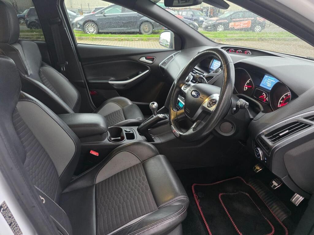 Used Ford Focus 2014 for sale - 76536681: Photo 12