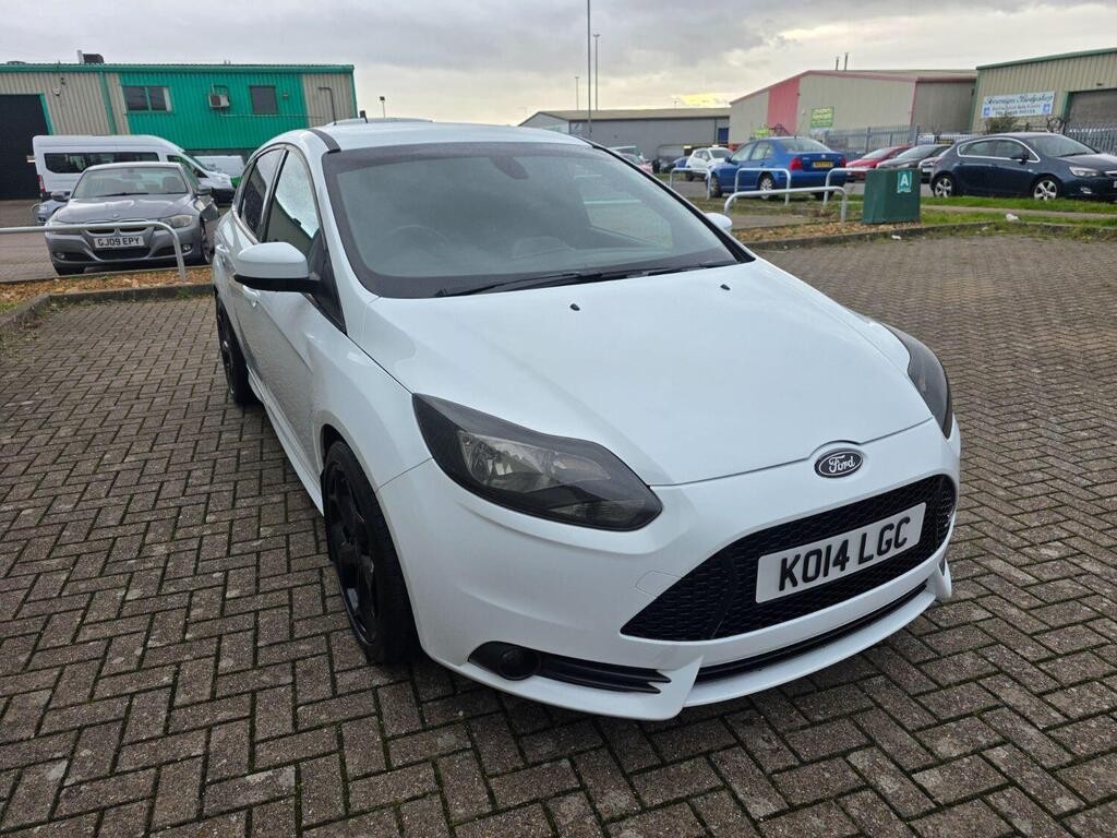 Used Ford Focus 2014 for sale - 76536681: Photo 2