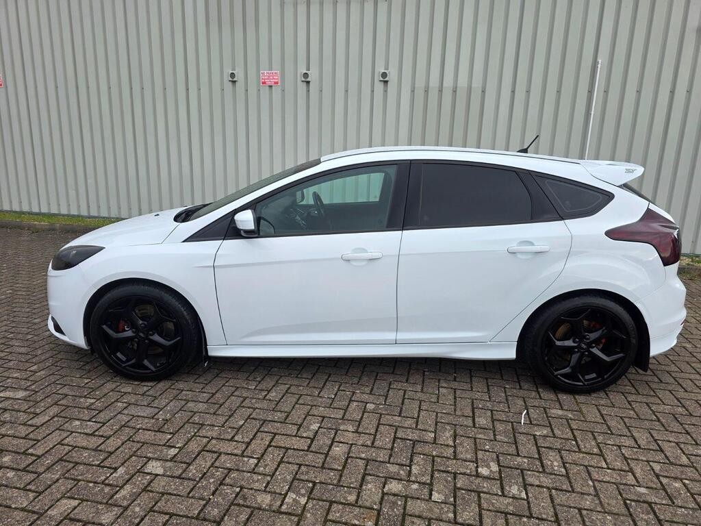 Used Ford Focus 2014 for sale - 76536681: Photo 7