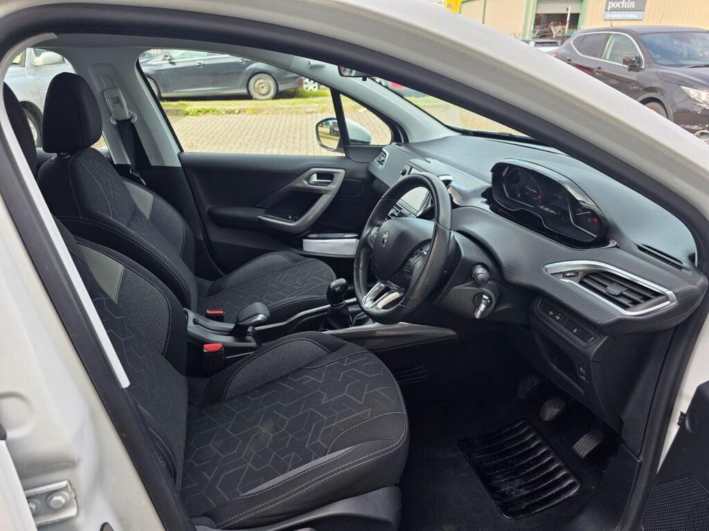 Used Peugeot 2008 2016 for sale - 76536845: Photo 13