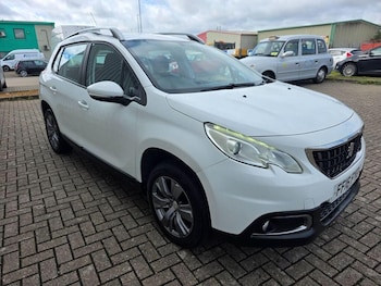 Used Peugeot 2008 2016 for sale - 76536845: Photo