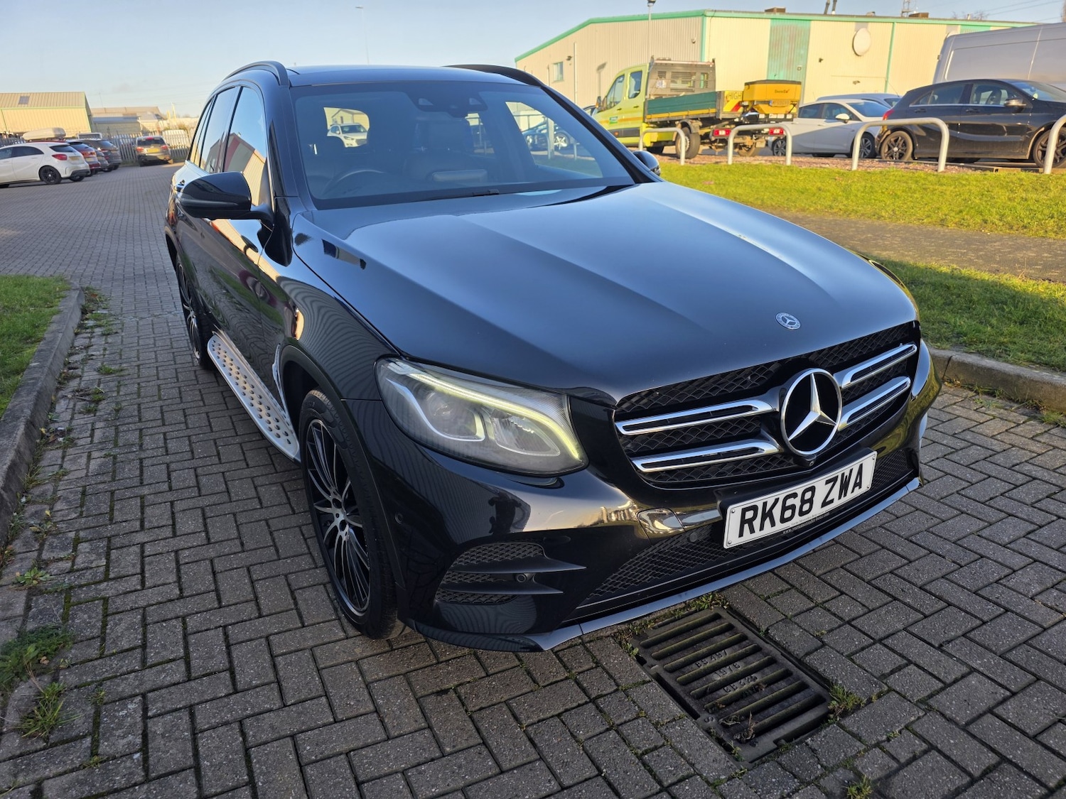 Used Mercedes-Benz GLC 2018 for sale - 76785116: Photo 2
