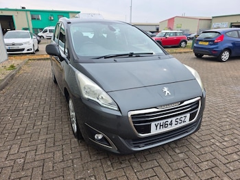 Used Peugeot 5008 2014 for sale - 76536741: Photo