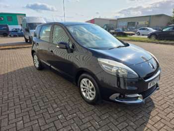 2013 - 1.5 dCi Dynamique TomTom 5-Door
