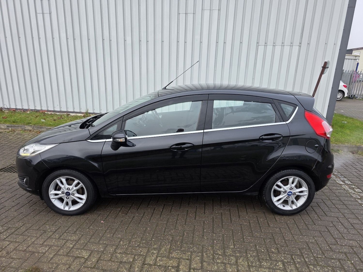 Used Ford Fiesta 2016 for sale - 77135906: Photo 7