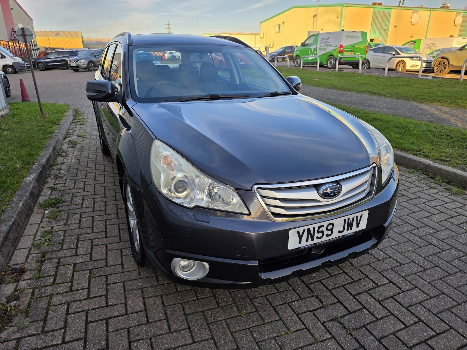 Used Subaru Outback 2010 for sale - 76656151: Photo 2