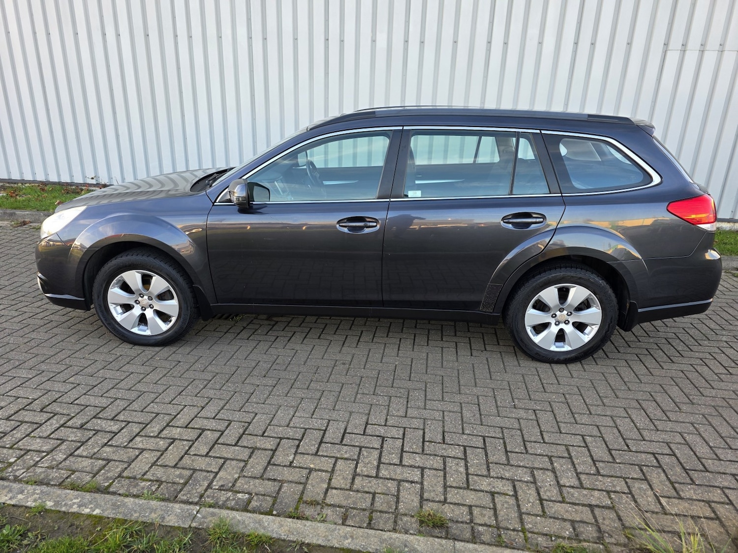 Used Subaru Outback 2010 for sale - 76656151: Photo 7