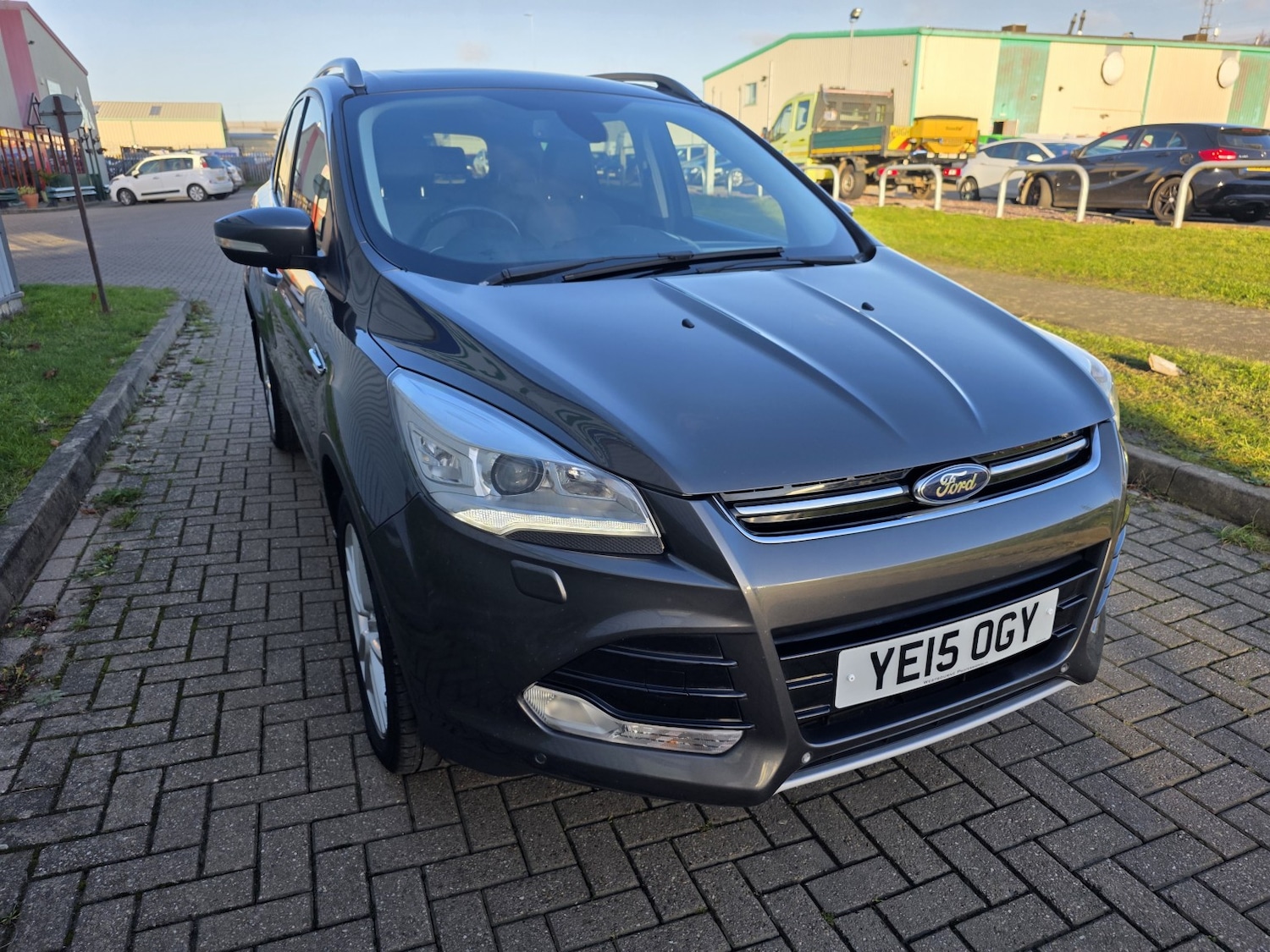 Used Ford Kuga 2015 for sale - 76699217: Photo 2