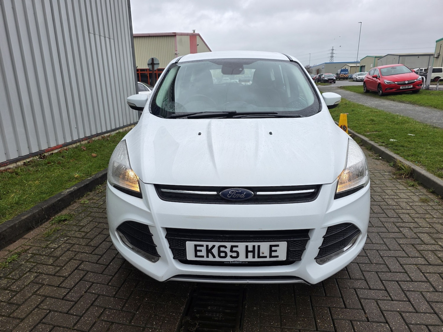 Used Ford Kuga 2015 for sale - 76924465: Photo 2