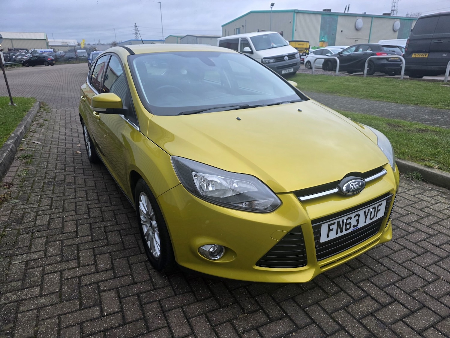 Used Ford Focus 2013 for sale - 76725621: Photo 2
