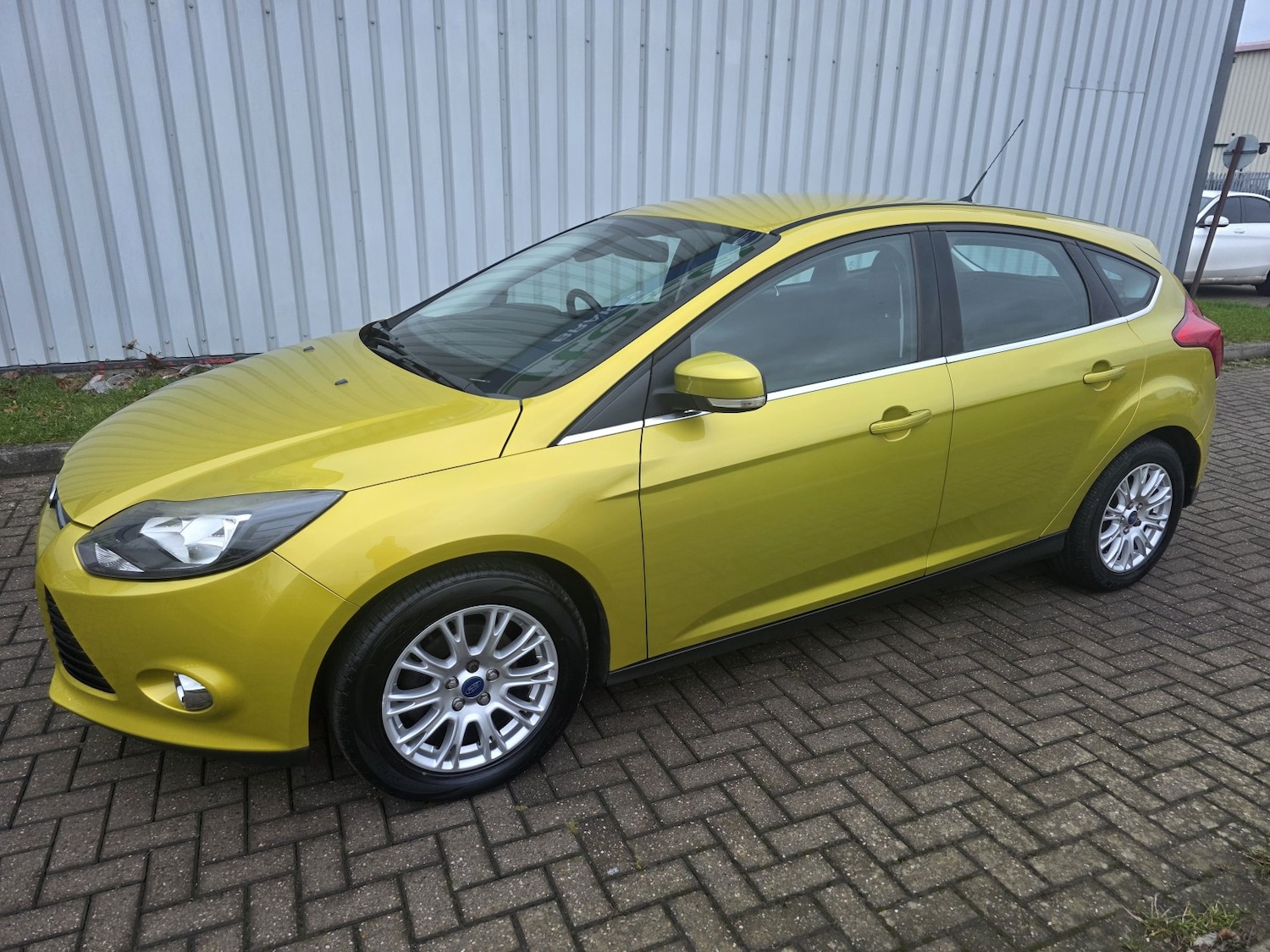 Used Ford Focus 2013 for sale - 76725621: Photo 6